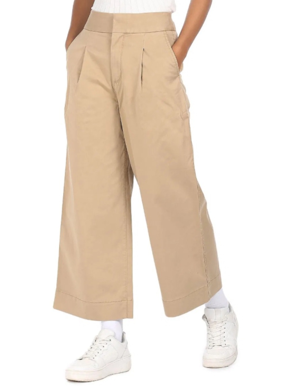 GAP High Rise Wide Leg Pleat Cropped Khaki Size: 10 Inseam: 24.5”